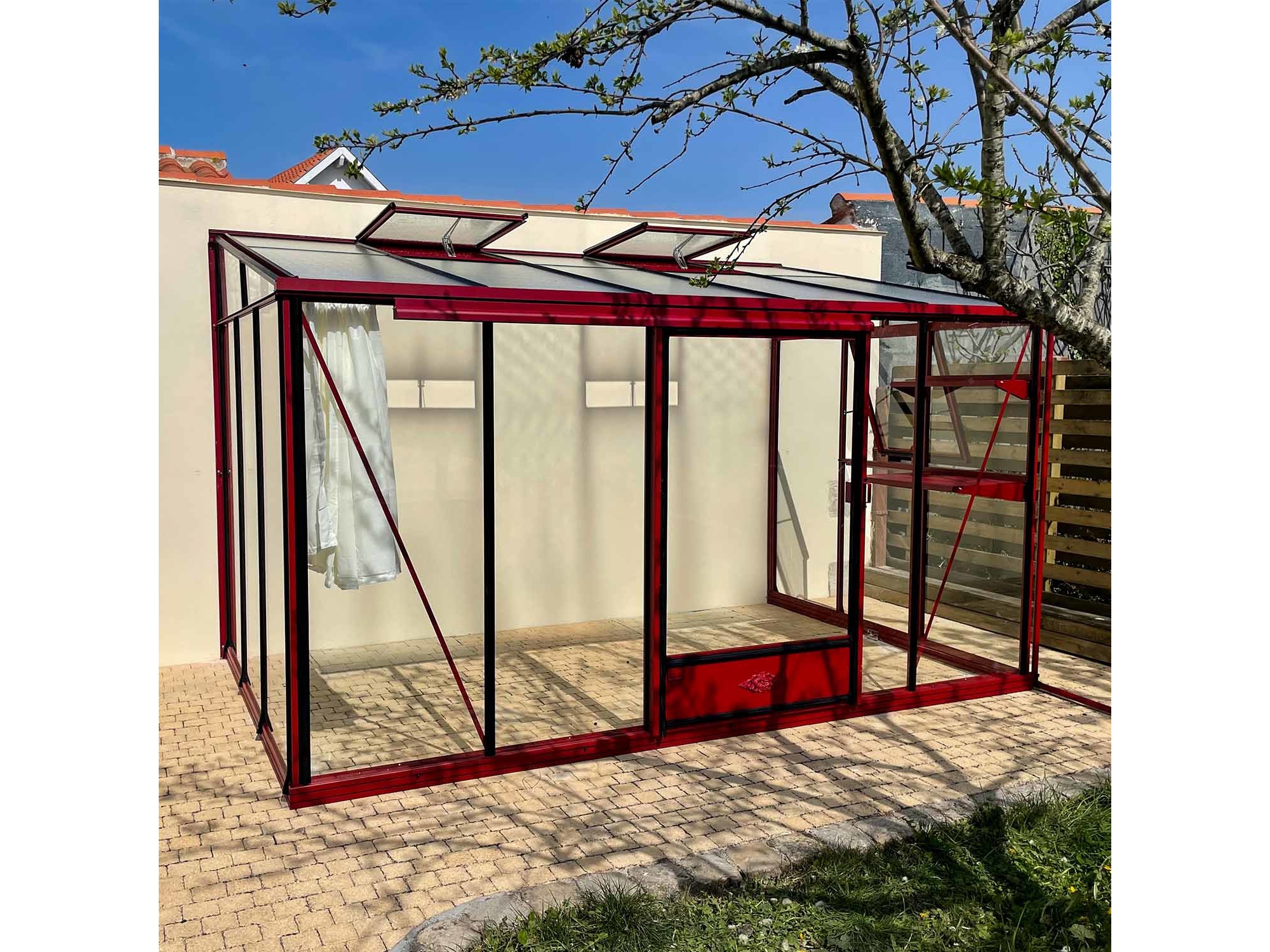 Seinaäärne kasvuhoone Luxia 3