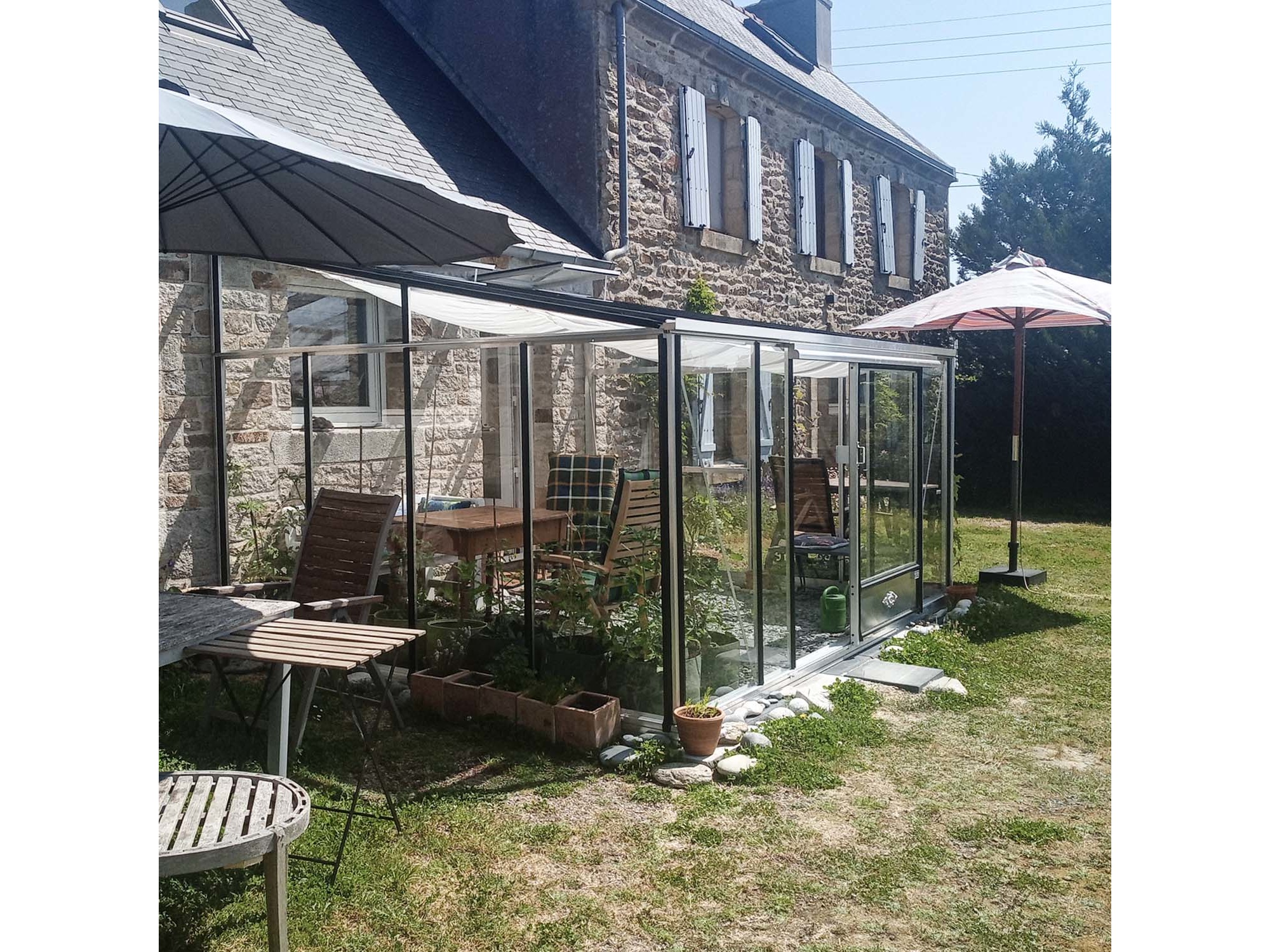 Seinaäärne kasvuhoone Luxia 4