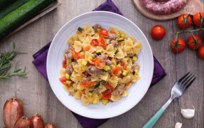 Pasta suvikõrvitsa ja lihavorstiga